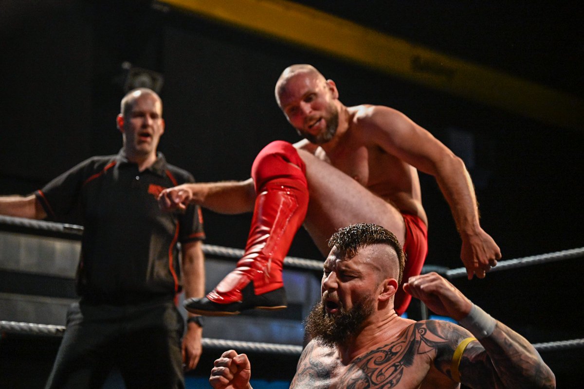 wXw Germany (@wxwgermany) on Twitter photo Großes Titelmatch bei #wXwFightForever vor #wXwBrokenRules in der <a href="/BatschkappFfm/">Batschkapp Frankfurt</a>.
<a href="/BobbyGunns28/">Bobby Gunns</a> will endlich wieder Gold, aber mit <a href="/mariusAL_Ani/">Marius AL-Ani</a> steht ihm ein Gegner gegenüber, der ihn in der Vergangenheit mehrfach in wichtigen Titelmatches besiegt hat. Wer gewinnt?
Schau das Großes Titelmatch bei #wXwFightForever vor #wXwBrokenRules in der <a href="/BatschkappFfm/">Batschkapp Frankfurt</a>.
<a href="/BobbyGunns28/">Bobby Gunns</a> will endlich wieder Gold, aber mit <a href="/mariusAL_Ani/">Marius AL-Ani</a> steht ihm ein Gegner gegenüber, der ihn in der Vergangenheit mehrfach in wichtigen Titelmatches besiegt hat. Wer gewinnt?
Schau das
