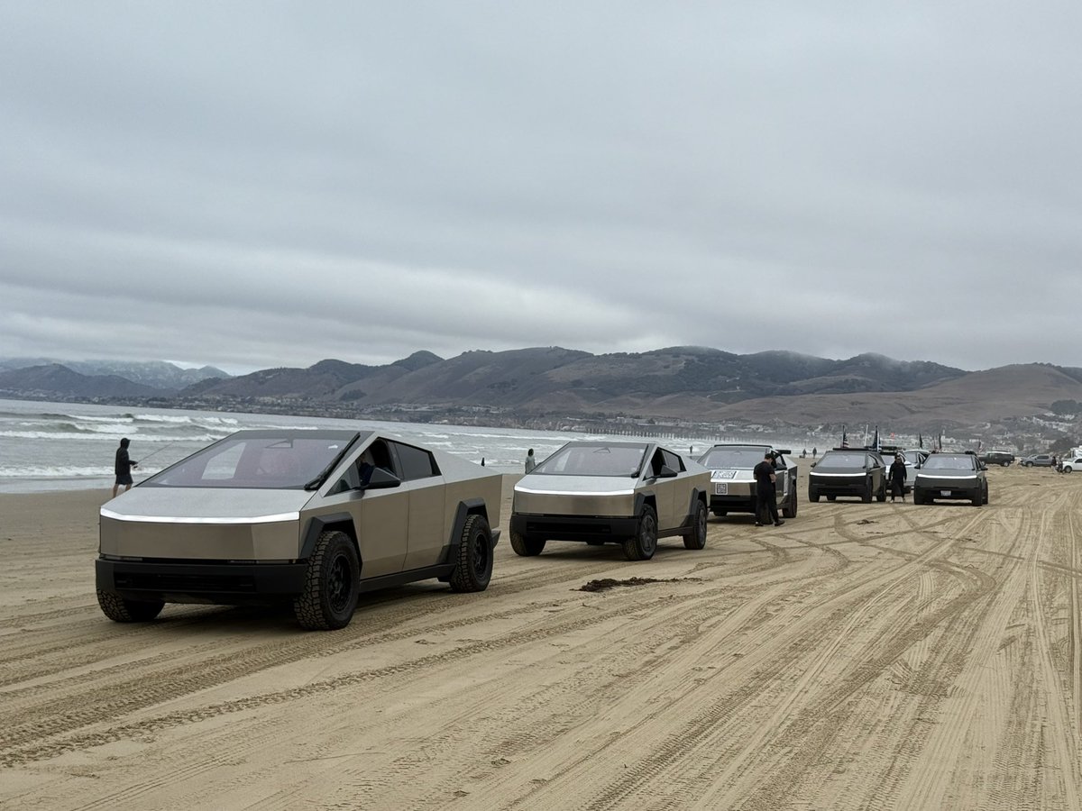 BLKMDL3's tweet image. Hello from Cyber Beach!
@cybertruck @CyberOdysseyUSA @aaronjcash @mpgenchau