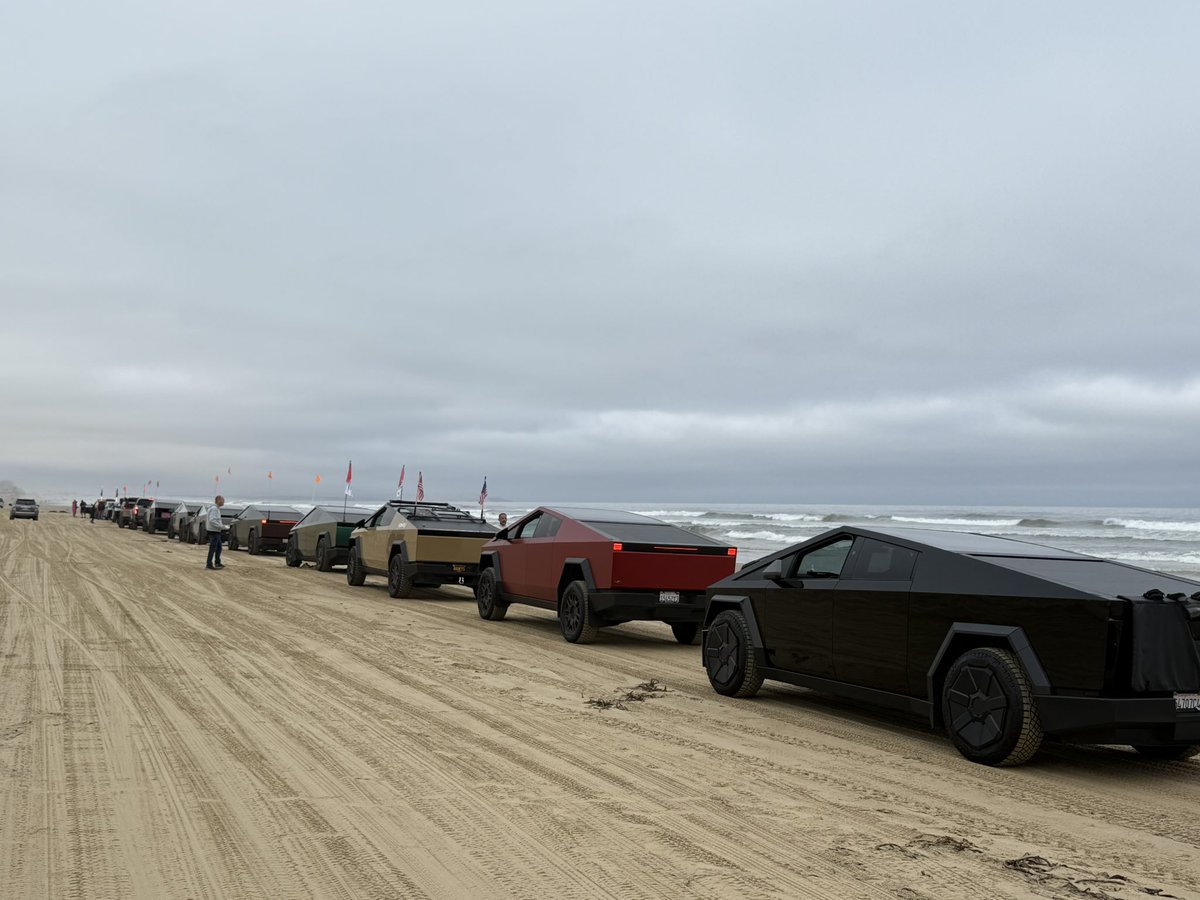 BLKMDL3's tweet image. Hello from Cyber Beach!
@cybertruck @CyberOdysseyUSA @aaronjcash @mpgenchau