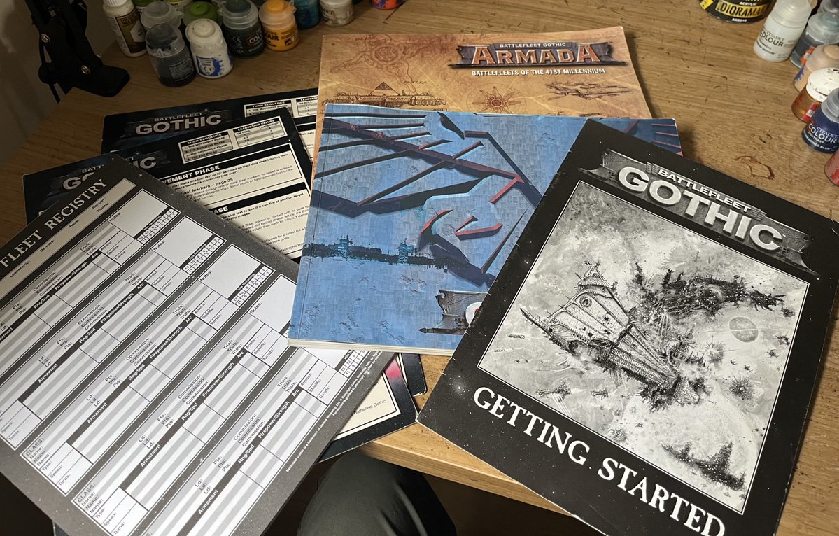 tomjmegan's tweet image. Battlefleet Gothic (nostalgia) recovered from Egan Heavy Industries Strategic Reserve (I.e. the attic).
One of the finest Specialist Games ever produced by GamesWorkshop.
So many good memories playing this.
Compete introductory box, w/Armada supplement.
#Wargaming #OldHammer