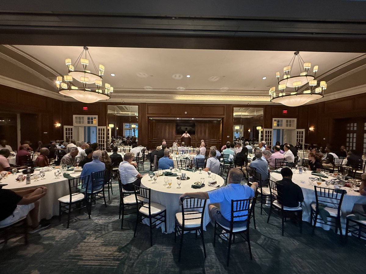 BarrySanders's tweet image. It was an honor to speak briefly at the @DGCGolfClub #CaddyTournament last week.
My good friend #TomSeabron was a big supporter of caddy scholarships and to see so many lives he impacted in the room felt good.
We all miss Tom.