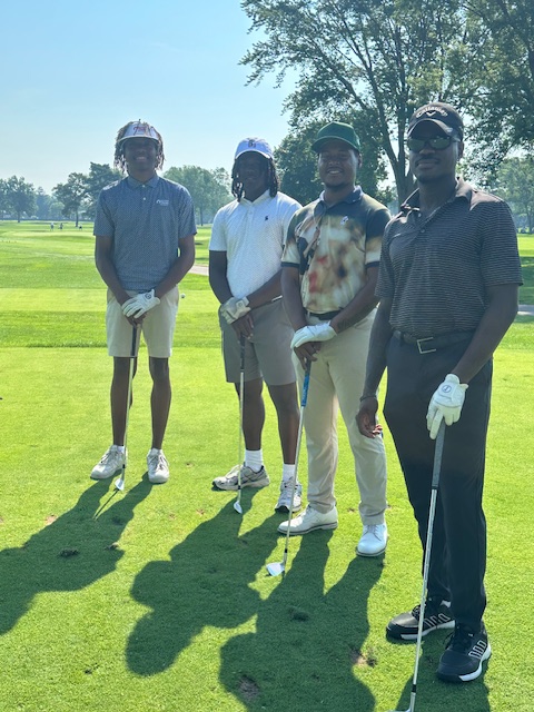 BarrySanders's tweet image. It was an honor to speak briefly at the @DGCGolfClub #CaddyTournament last week.
My good friend #TomSeabron was a big supporter of caddy scholarships and to see so many lives he impacted in the room felt good.
We all miss Tom.