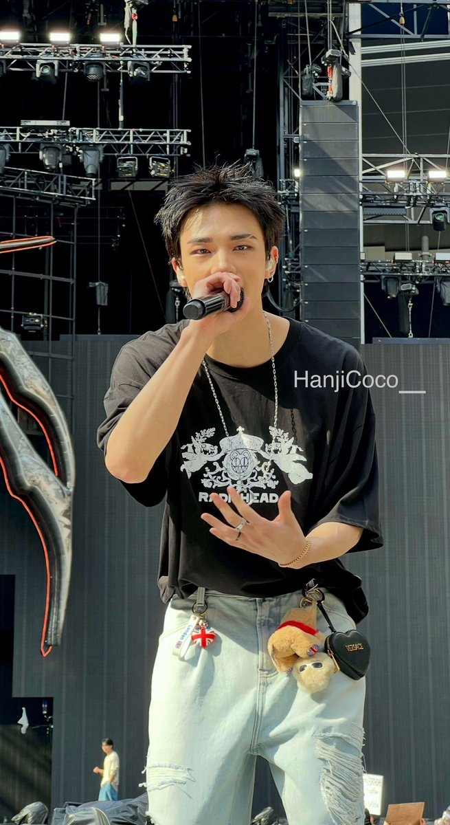 HanjiCoco_'s tweet photo. If beautiful would be a person~

#hyunjin #dominATE_London https://t.co/bCSkovqZId