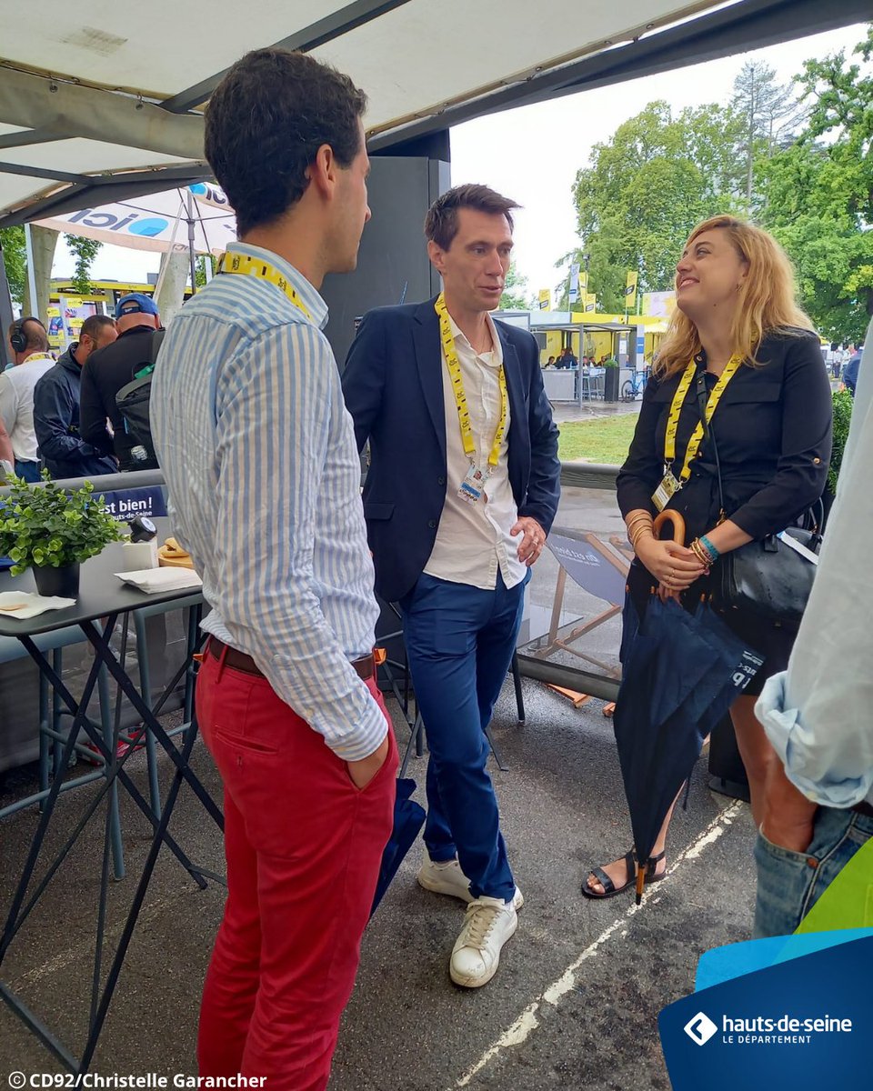 Département des Hauts-de-Seine (@hautsdeseinefr) on Twitter photo 🎉 Le Département des Hauts-de-Seine au cœur du peloton !
À l’occasion du passage du Tour de France, <a href="/SandrineBourg/">Sandrine Bourg</a> et <a href="/Xabi_Elz/">Xabi Elizagoyen</a>, Conseillers départementaux, étaient présents sur le stand du Département pour saluer l’engagement des équipes mobilisées autour de cette belle 🎉 Le Département des Hauts-de-Seine au cœur du peloton !
À l’occasion du passage du Tour de France, <a href="/SandrineBourg/">Sandrine Bourg</a> et <a href="/Xabi_Elz/">Xabi Elizagoyen</a>, Conseillers départementaux, étaient présents sur le stand du Département pour saluer l’engagement des équipes mobilisées autour de cette belle