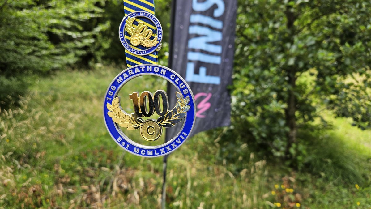 ClivePoole's tweet photo. An absolutely fabulous day at the 100 Marathon Club AGM Marathon in Wales. BIG BIG kudos to Frank's Mum. Amazing lady who could bring grown men to tears! #YNWA #BeMoreFrank 🥰🏃‍♂️🫏 Marathon #127 &amp; day 19 done! 👍 #doitfordonkeys ❤️  @UKRunChat #ukrunchat https://t.co/ZbUqBpGz2Y https://t.co/W3FZTeYqXz