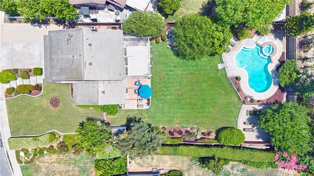 RealtorMonicaC's tweet photo. 🚨 POOL PARTY VIBES WITHOUT THE CROWD 🚨
��� OPEN HOUSE • Sat 1–4 PM
📍 17622 La Entrada Dr, Yorba Linda, CA 92886

This isn’t your average open house. It’s your future backyard oasis 🏖️

#OpenHouse #YorbaLinda #LandOfGraciousLiving #MonicaCorneliusRealtor #DRE02005576 https://t.co/Tr0RHSWbBb