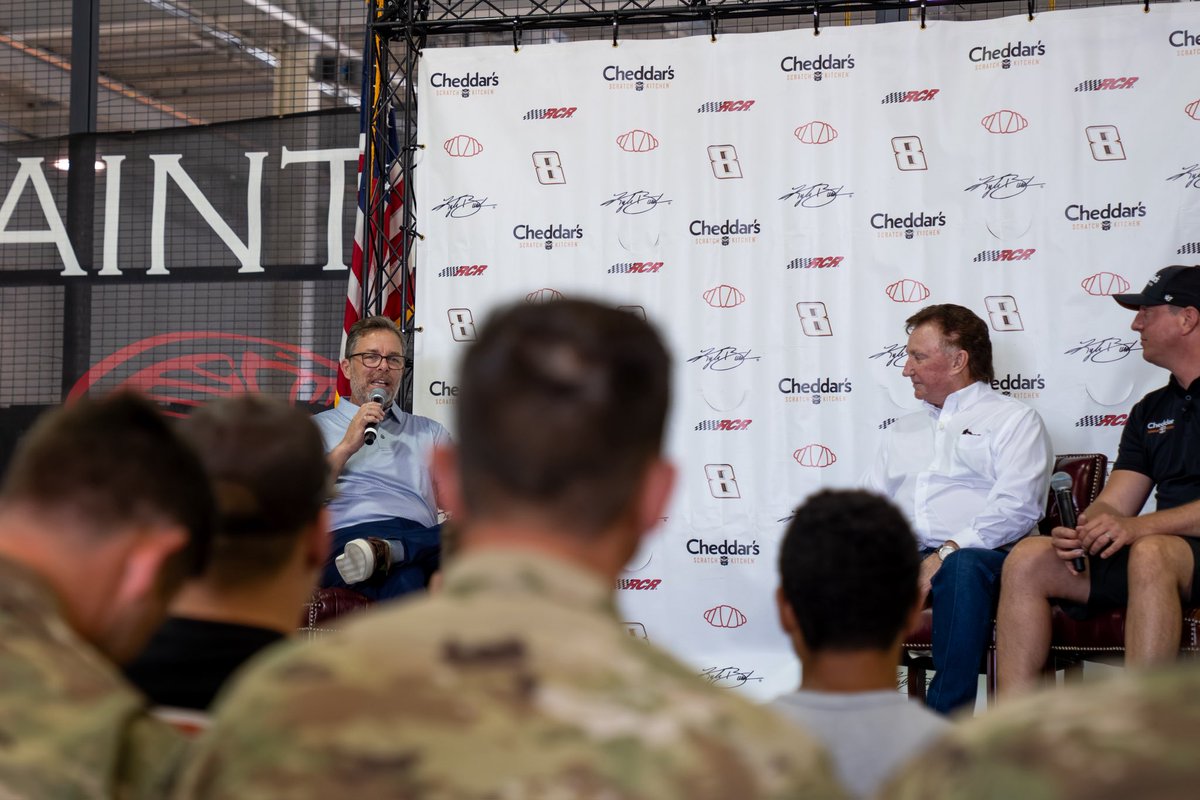 BradGillie's tweet photo. Awesome time yesterday at Dover Air Force Base with @cheddarskitchen @KyleBusch @RCRracing and several women and men who protect our freedom. Kyle’s patriotic paint scheme features the names of Cheddar’s employees who are former service members. @MonsterMile @PRNlive https://t.co/iyRdVptRrZ