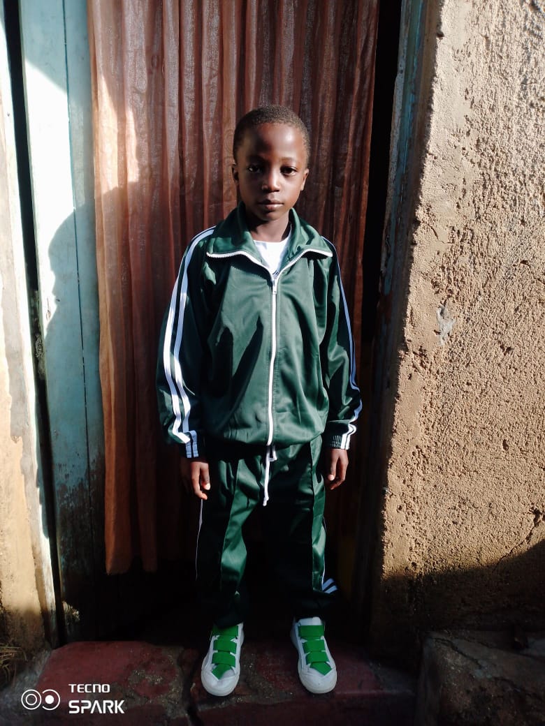 georgeoketch12's tweet image. PLEASE Help! Owino konjra from Umoja 2  his son alipotea on date 16th, Hadi wa Leo hajapatikana plz mwenye amemuona plz call this Number 0714780311, he's 10 yrs old grade 4  alivaa nguo T- shirt ya white mkono n  red and jeans ya black,jina  anaitwa willice Desmond,......