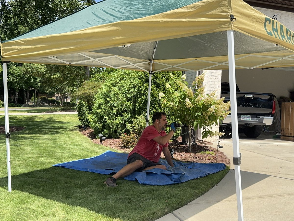 Please @Normbulance <a href="/rodneyfgraves/">Rodney Graves</a> <a href="/Diamond9erRPT/">Diamond Niner Report</a> <a href="/DrunkNorm/">Drunk Norm</a> <a href="/PickSixCLT/">Pick 6</a> help him!!! We know <a href="/jimmytouchstone/">Jimmy Touchstone</a> misses <a href="/Charlotte49ers/">Charlotte 49ers</a> sports but he appears to be practicing tailgating in July.