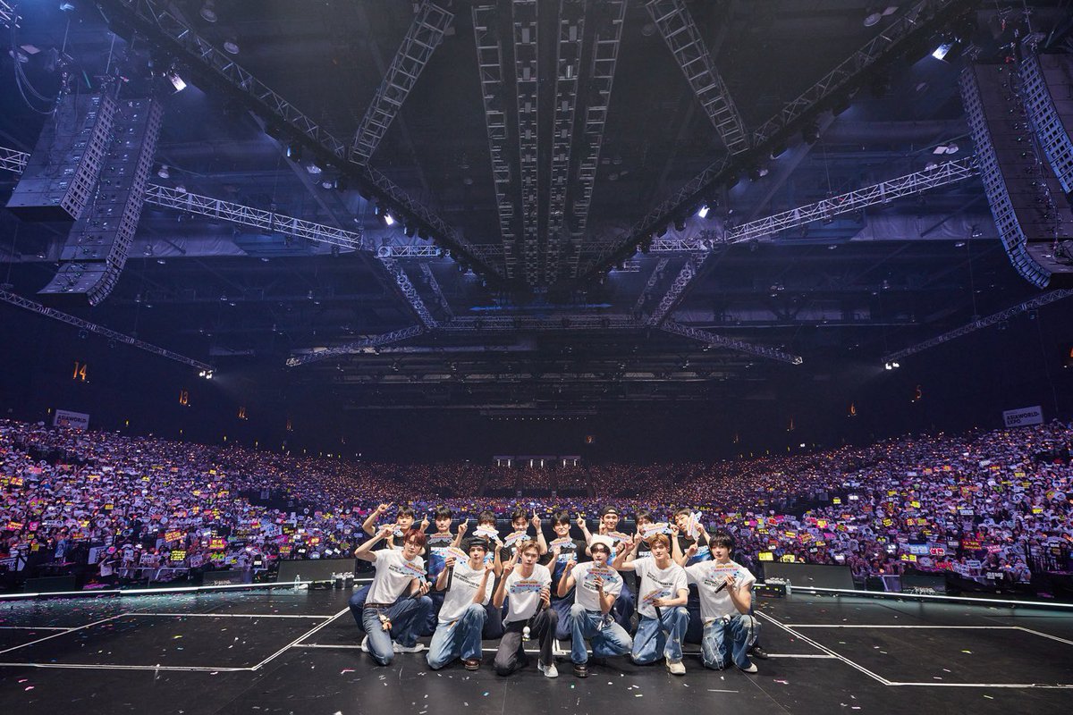 RIIZE_official's tweet image. 2025 RIIZE CONCERT TOUR [RIIZING LOUD] IN #HONGKONG DAY 1🧡

#RIIZE #라이즈
#RISEandREALIZE
#RIIZE_CONCERT 
#RIIZINGLOUD