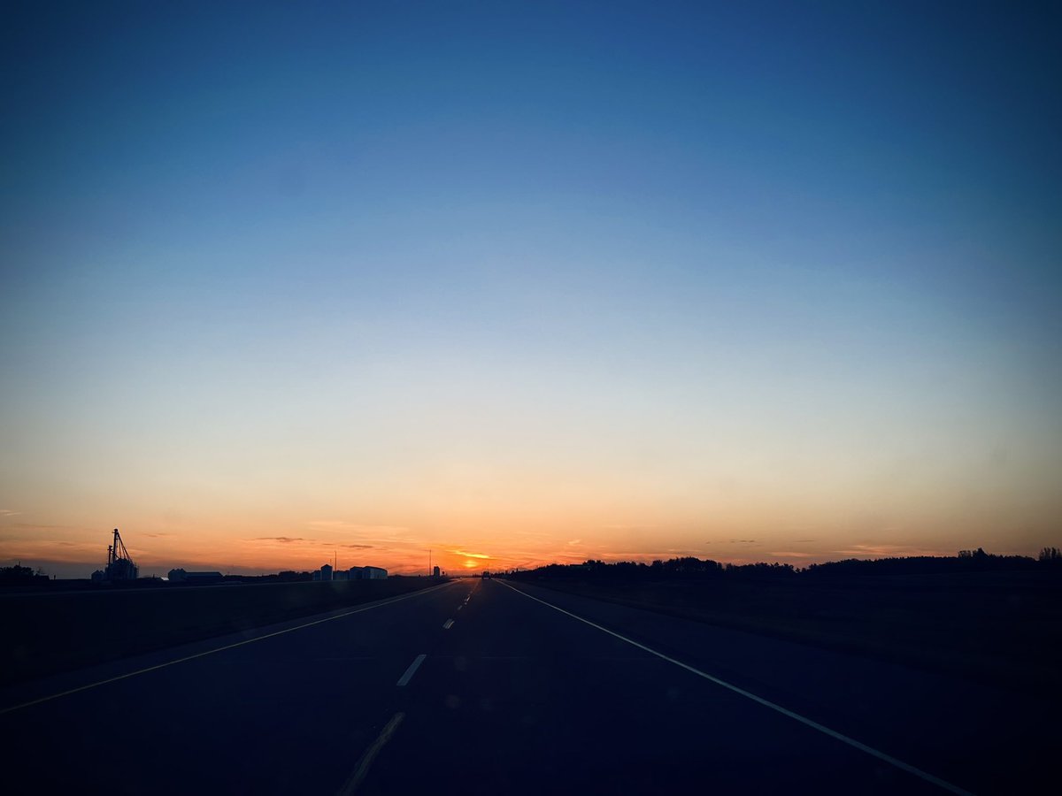 CdnWander's tweet image. When you lived emotionally divorced for years longer than you called it what it was and you long to know actual partnership. But also know you aren’t ready. After years of isolation, you have to continue down a lonely road. But at least it’s finally a road of your own choosing 🙏🏻