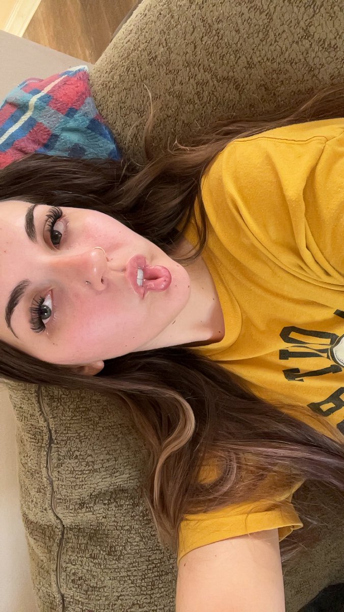 foxwounds's tweet image. hello chat instagram saw these first