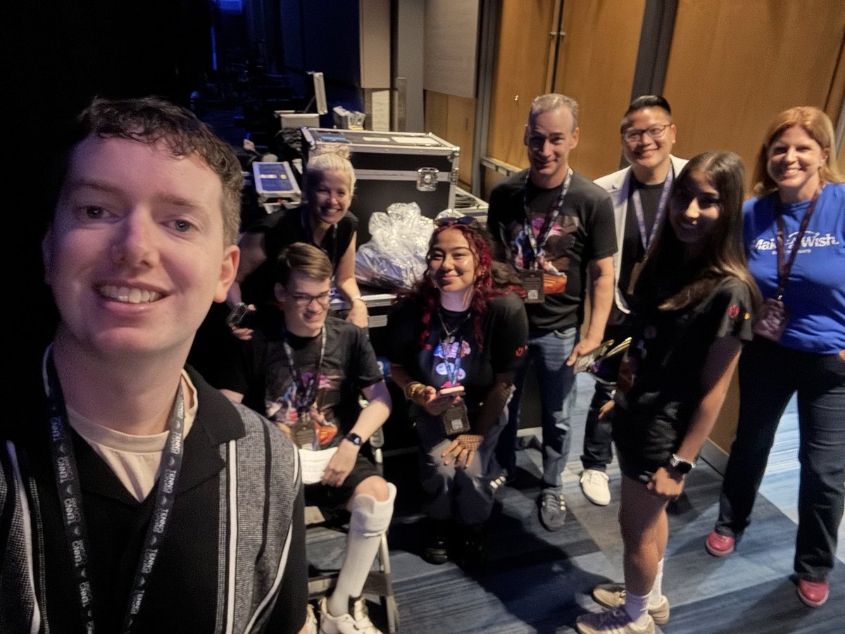 King James <a href="/james_thevoice_/">James Conlin</a> at TennoCon 2025! Plus backstage teehee