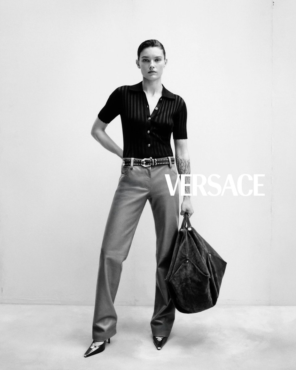 Versace's tweet image. Emily, Paris, May 2025.
Photographed by Stef Mitchell
Styling by Léopold Duchemin
Discover more at e-versace.com/FW25-womens-co…