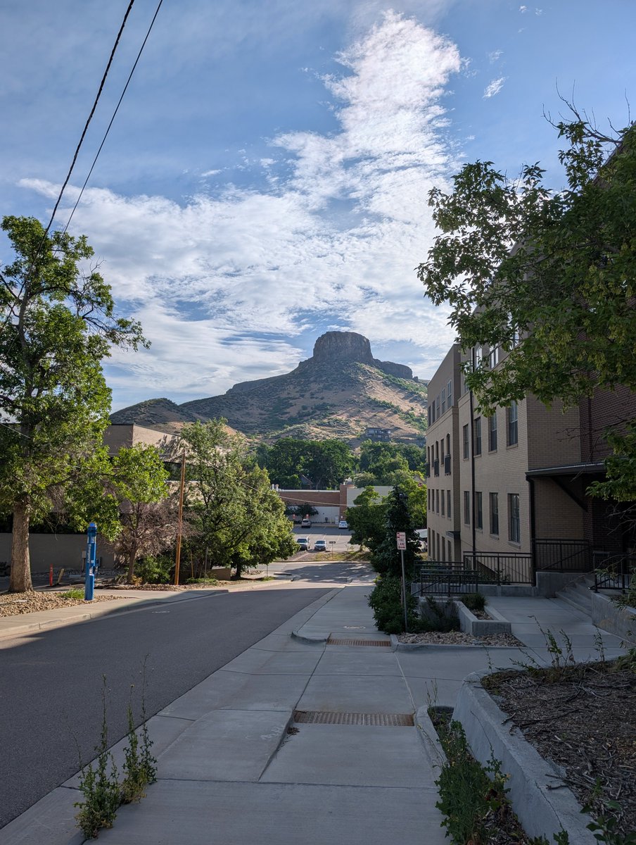 ChemistryKit's tweet image. First step on my round-the-world odyssey: Golden, Colorado. 

🎵Maybe Black Mesa? That was a joke, ha ha, fat chance. Anyway, this cake is great, it&apos;s so delicious and moist...🎵