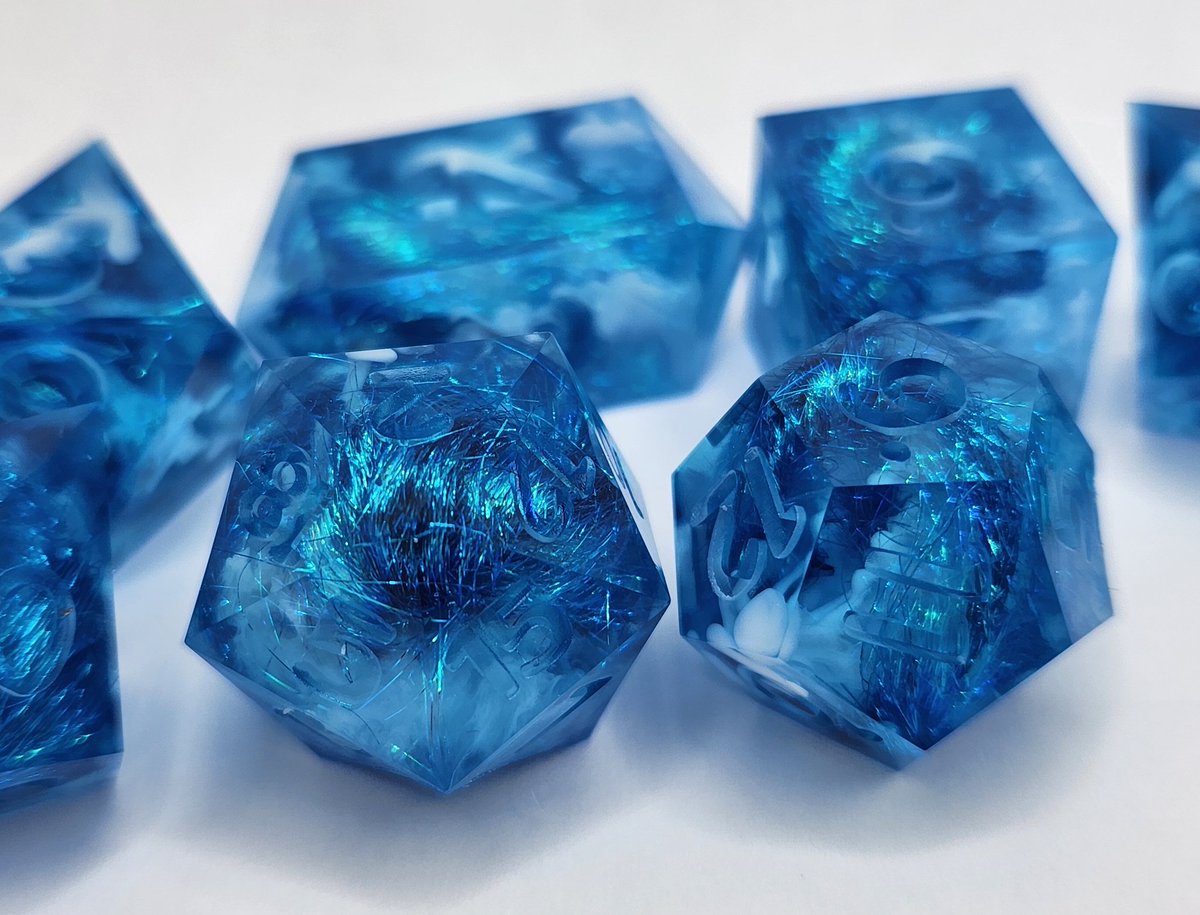 Sinnamon_Dice's tweet image. Dice Shop has been restocked! Art Nouveau is back and with new number options
#dnd #ttrpg #handmadedice #dice #dungeonsanddragons
etsy.com/shop/SinnamonR…