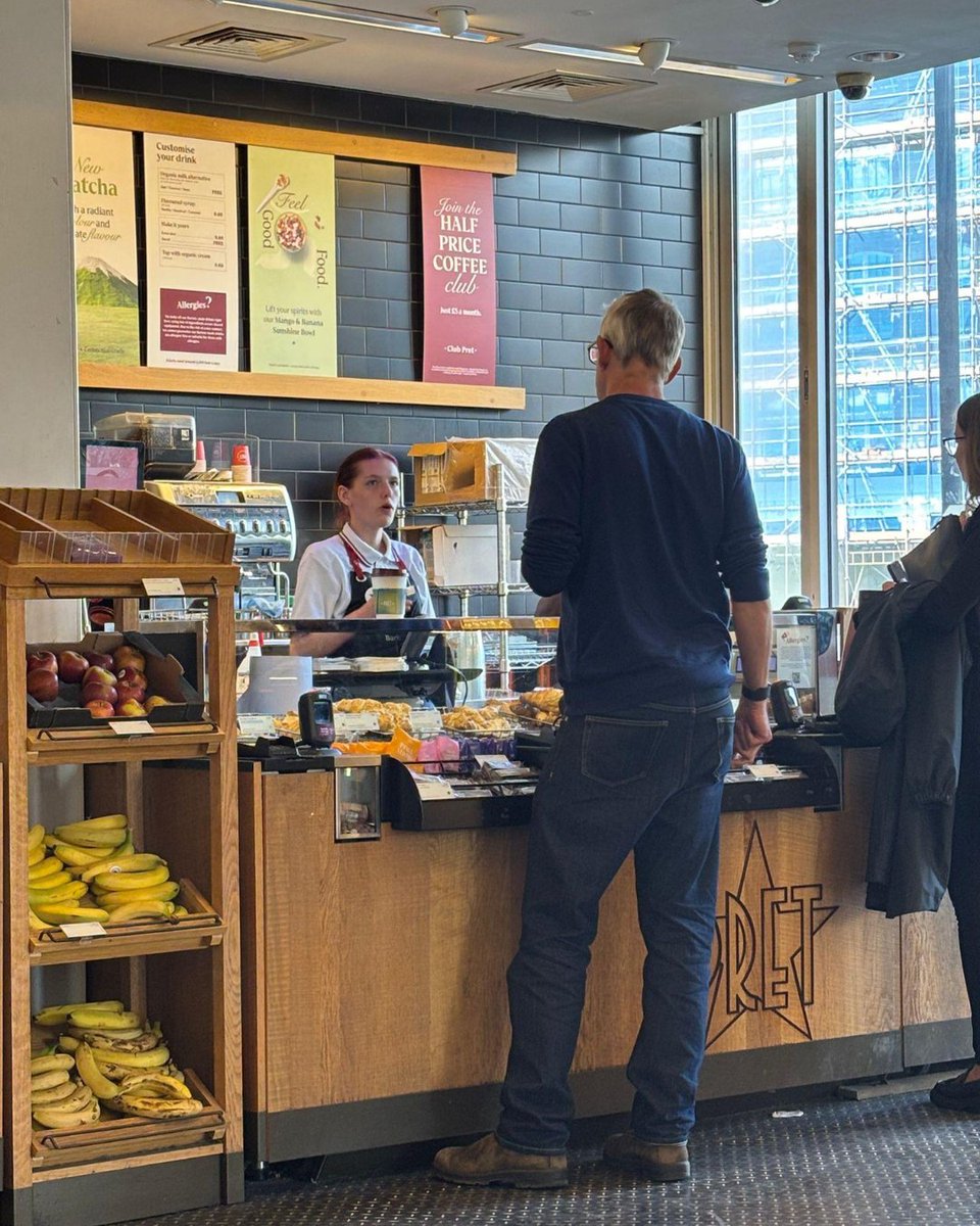 Remember Lainey?

Last year, she was unstoppable - championing our work on women’s homelessness in the Daily Mirror and meeting Prince William in the ITV documentary on Homewards.

Fast forward to today, and she’s smashing it in her new permanent job at Pret. 💪

She’s grown in