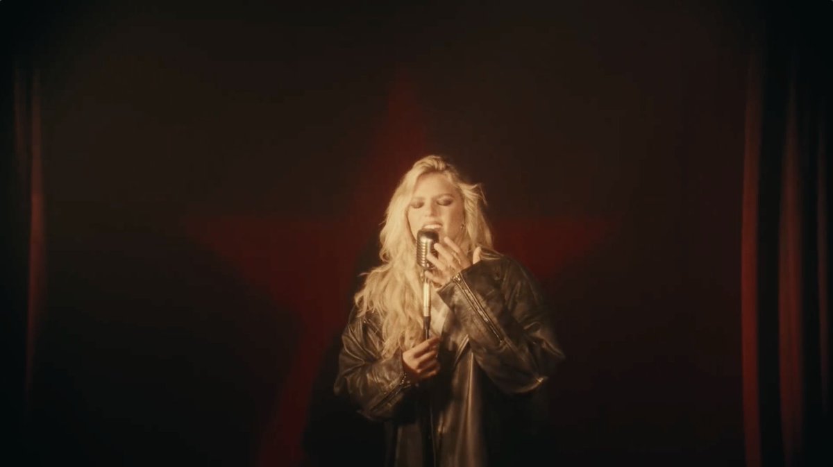 MTV's tweet image. If anyone needs me, I'm still here! I'm just obsessing over @reneerapp ★