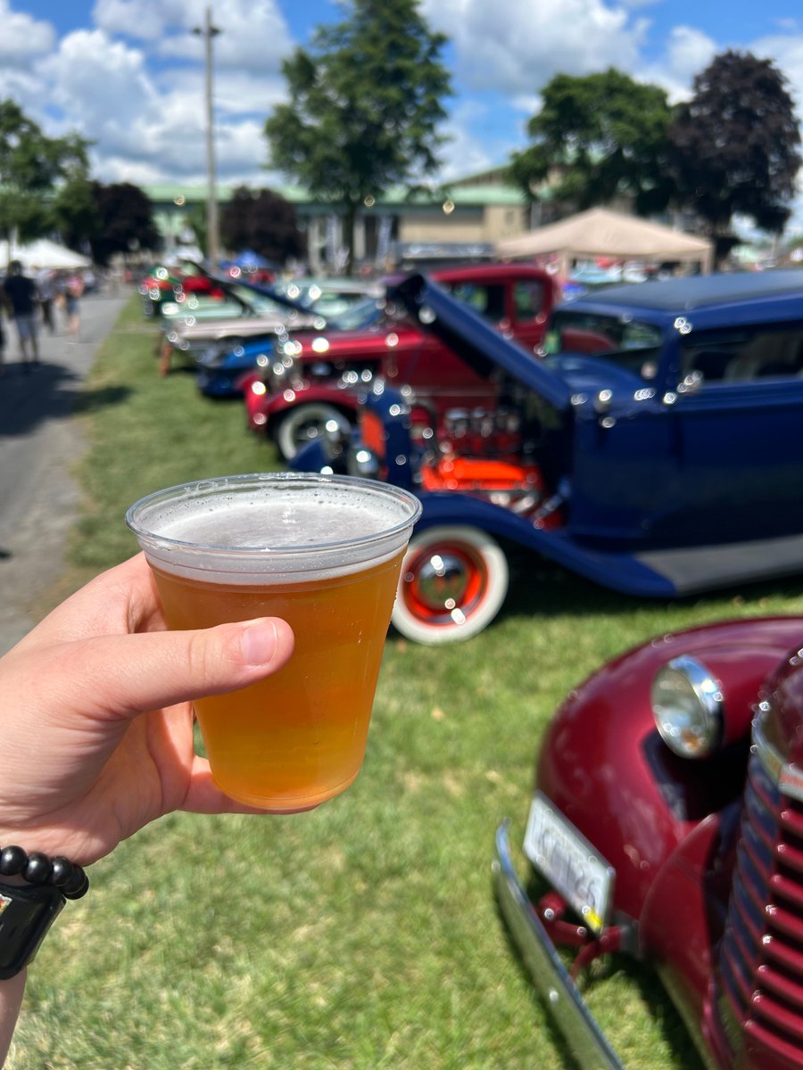 Start your engines 🏎️ Syracuse Nationals Weekend is here! Refuel with some Tenders and refresh with a nice cold draft 🍻 at our Draft House! Look for us by the Front Gate! 
.
.
.
.
@nysfair @syracusenationals #syracusenationals #carshow #drafthosue #draftbeer #tenders