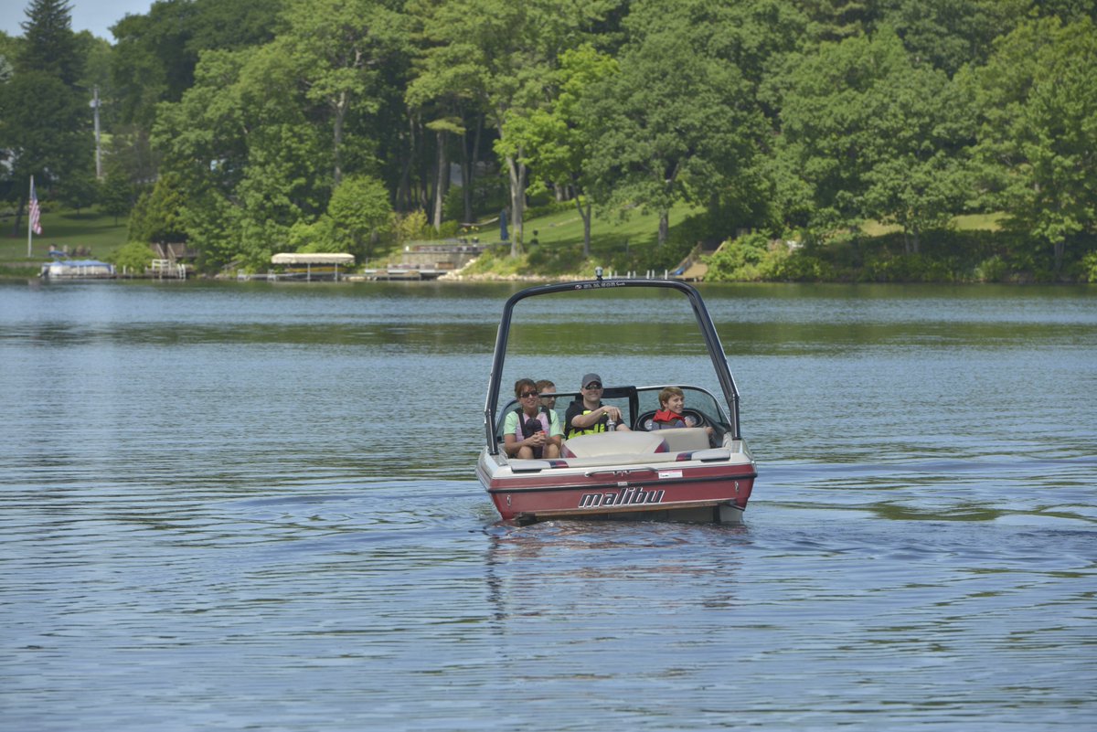 NYstateparks's tweet image. Heading out on the water this weekend? Keep it safe and keep it fun. Always wear your life jacket, and always boat sober!