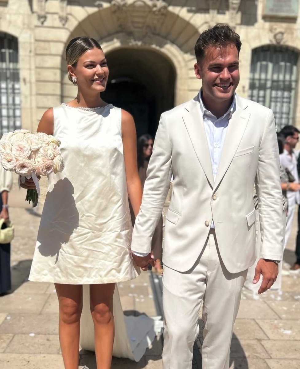 catourneovale's tweet image. Nous adressons toutes nos félicitations et nos vœux de bonheur aux nouveaux et beaux mariés qui ont partagé plusieurs clichés de leur mariage hier ❤️