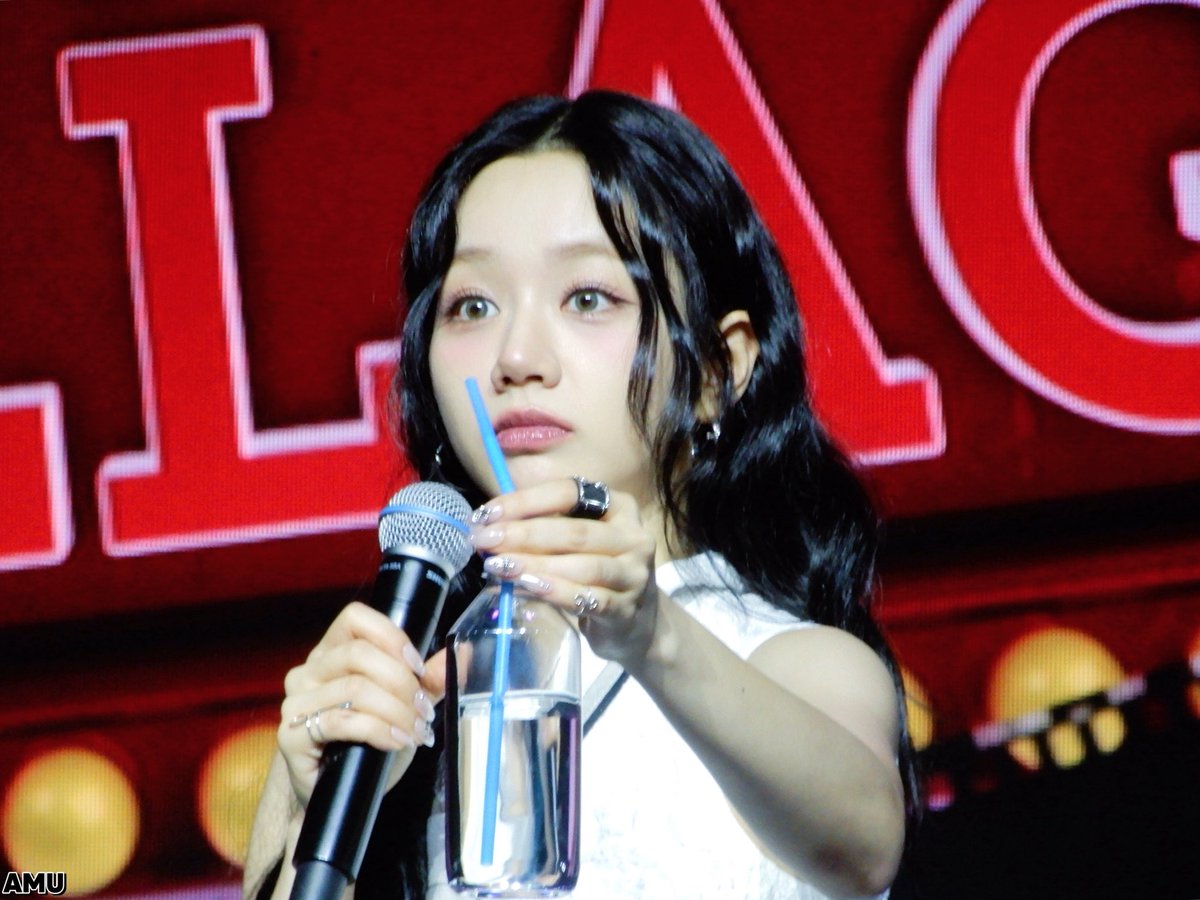 amu01888's tweet image. 250719
Hyeriโs Studio in HK
ํ๋ฆฌ๏ผ๏ผ์ดต์ดต๏ผ
ํฌ๏ผ ๋ง์๊ณ ์ถ์ด์~๐ง
ํ๋ฆฌ๏ผ๏ผํผ๋๏ผ ๋ํฌ๋ค... ๋ด ๋ฌผ ๋ง์๊ณ ์ถ์ด? ๐ณ
ํ๋ฆฌ๏ผ ์ ๋ผ, ๋ด ๊ฑฐ๋ผ๋๊น~ โ๐ฆ
ps. ํ์ฅ์์ ๋๋ ๋๋ต์ ์ธ ๋ด์ฉ์ด์์! ๊ธฐ์ต์ ํผ์ ์ด ์๋ค๋ฉด ์ํด ๋ถํ๋๋ฆฝ๋๋ค!!! ๐
#ํ๋ฆฌ #Hyeri #ๆ ๅฉ
