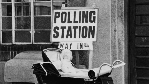 LeeDavidEvansUK's tweet image. The next episode of our three-part series on the Attlee vs Churchill elections is out tomorrow!
In it, @richardmarcj and I look at the 1950 election - an absolute squeaker of a contest.
Out 5pm tomorrow. Search ‘Since Attlee & Churchill’ wherever you get your podcasts.