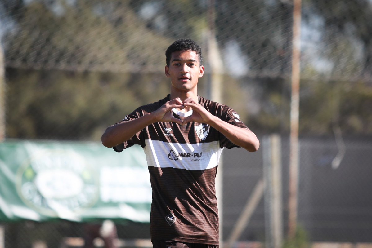 inferiorescap's tweet image. #JuvenilesLPF #QuintaDivisión
🔛 Final
✅ ¡Los tres puntos se quedan en casa! El Calamar🦑 se impuso por 2-1 ante Aldosivi (MdP).
⚽️ Doblete de Yonniel Lisboa 🇻🇪
#SiemprePlatense🤎