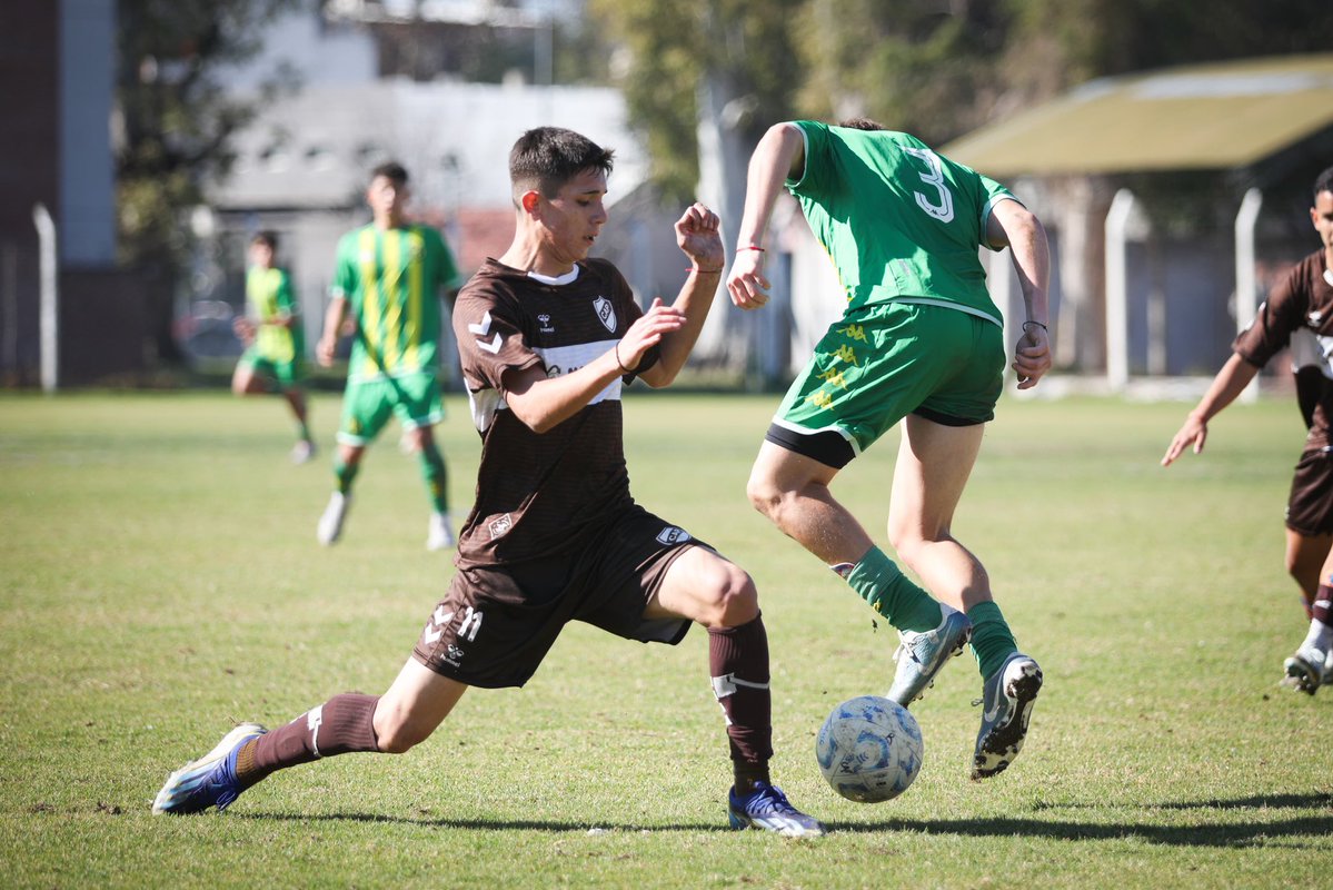 inferiorescap's tweet image. #JuvenilesLPF #QuintaDivisión
🔛 Final
✅ ¡Los tres puntos se quedan en casa! El Calamar🦑 se impuso por 2-1 ante Aldosivi (MdP).
⚽️ Doblete de Yonniel Lisboa 🇻🇪
#SiemprePlatense🤎