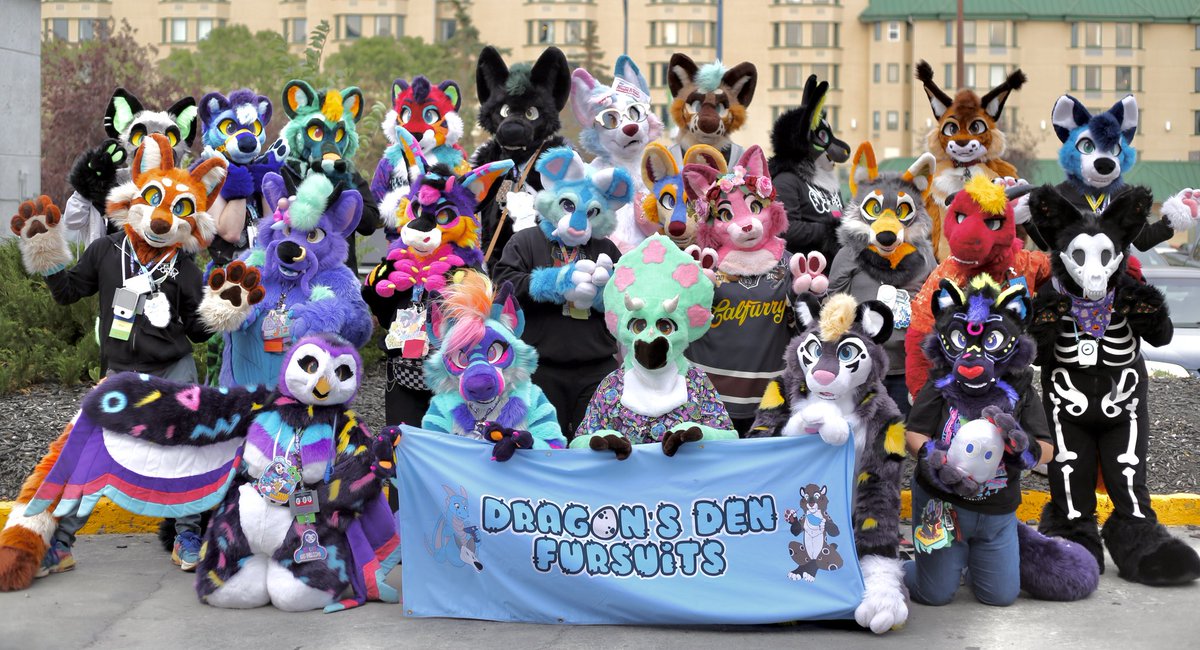 Eelowyn's tweet image. Fur Eh 2025 Dragons Den Fursuits group photo!