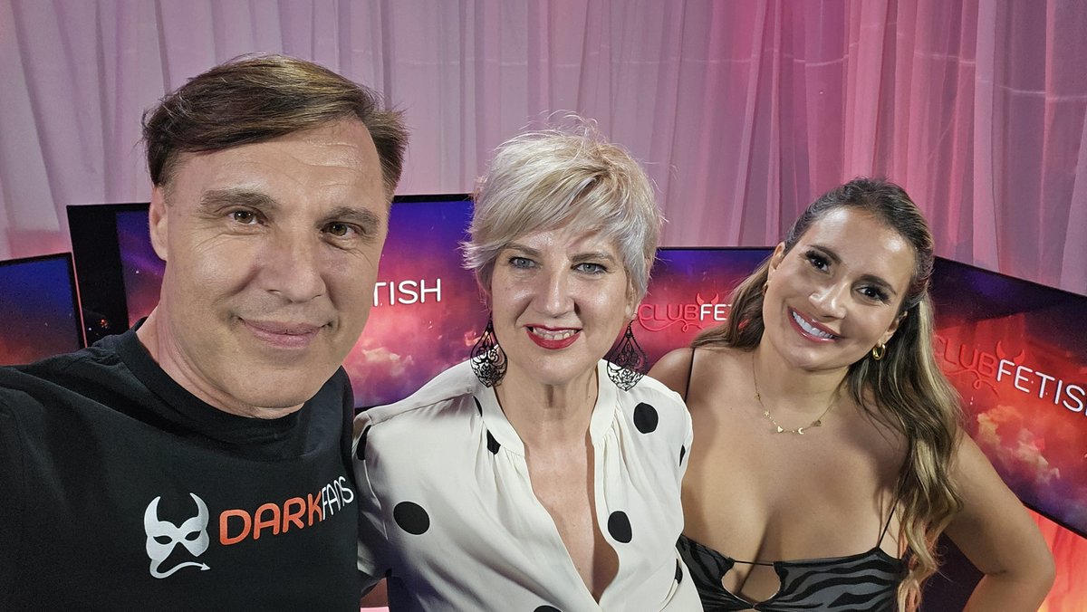 Con Sonia Mejías, nuestra sexóloga favorita.
Programa «Club Fetish» de DarkFans.
<a href="/Darkfans_com/">Darkfans.com</a>