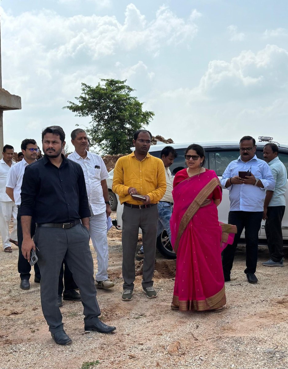 DM MIRZAPUR - मेरी माटी-मेरा देश (@dm_mirzapur) on Twitter photo निर्माणाधीन मां विंध्यवासिनी राज्य विश्वविद्यालय का *जिलाधिकारी प्रियंका निरंजन* ने किया निरीक्षण। कार्य में धीमी प्रगति पर प्रोजेक्ट मैनेजर को शो-काज नोटिस। मैनपावर बढ़ाकर कार्य में तेजी लाने का दिया निर्देश।
<a href="/CMOfficeUP/">CM Office, GoUP</a> <a href="/ChiefSecyUP/">Chief Secretary, GoUP</a> <a href="/priyankasinghn3/">priyankasinghniranjanias</a> <a href="/InfoDeptUP/">Information and Public Relations Department, UP</a> निर्माणाधीन मां विंध्यवासिनी राज्य विश्वविद्यालय का *जिलाधिकारी प्रियंका निरंजन* ने किया निरीक्षण। कार्य में धीमी प्रगति पर प्रोजेक्ट मैनेजर को शो-काज नोटिस। मैनपावर बढ़ाकर कार्य में तेजी लाने का दिया निर्देश।
<a href="/CMOfficeUP/">CM Office, GoUP</a> <a href="/ChiefSecyUP/">Chief Secretary, GoUP</a> <a href="/priyankasinghn3/">priyankasinghniranjanias</a> <a href="/InfoDeptUP/">Information and Public Relations Department, UP</a>