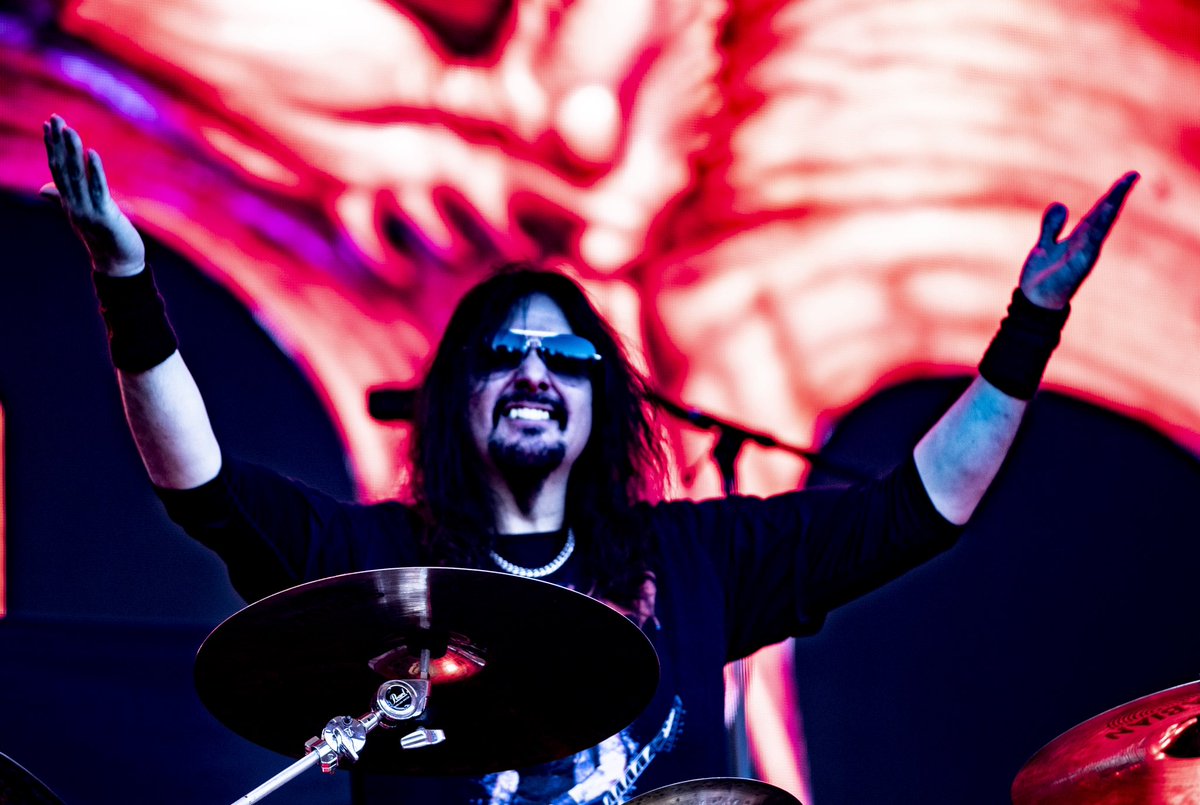 Darkangelthrash's tweet image. Gene Hoglan (Dark Angel): "Darkness Descends" jest świadectwem wspaniałego okresu dla muzyki metalowej
miedzyuchemamozgiem.eu/2025/07/gene-h…