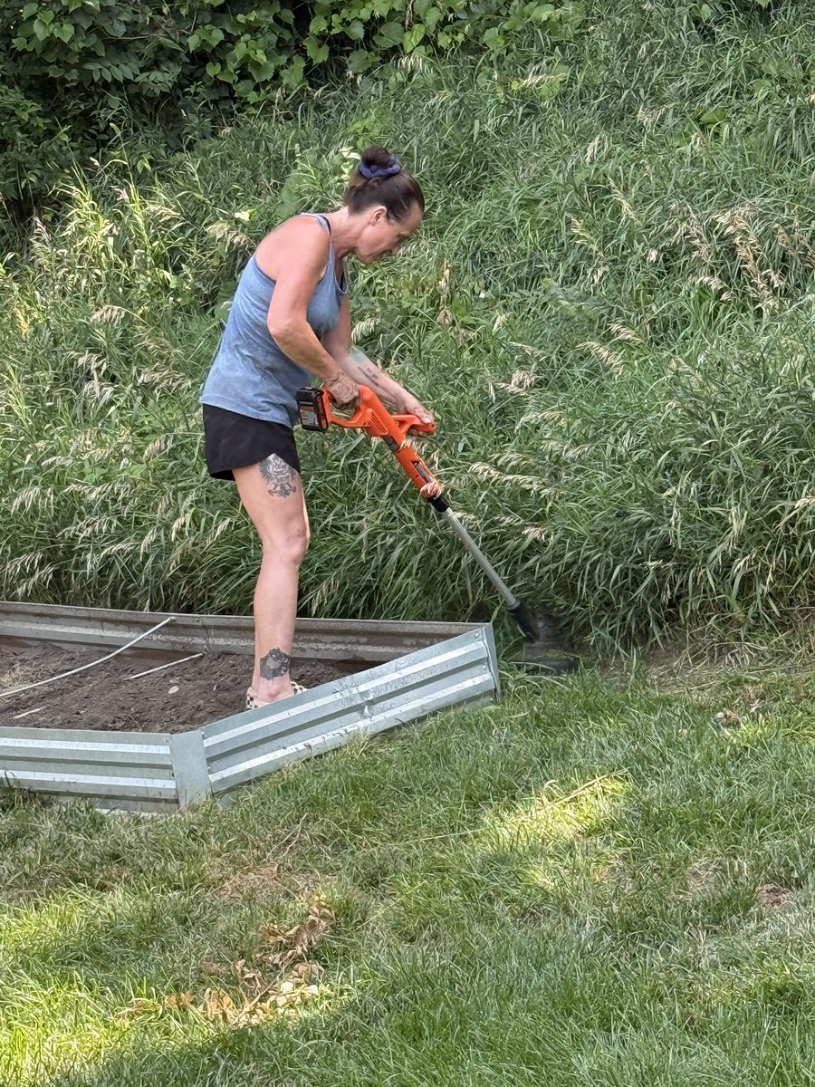 Pro Marriage tip. Get the wife a battery powered weed whacker, it is quieter and easier to get her attention when she misses a spot.