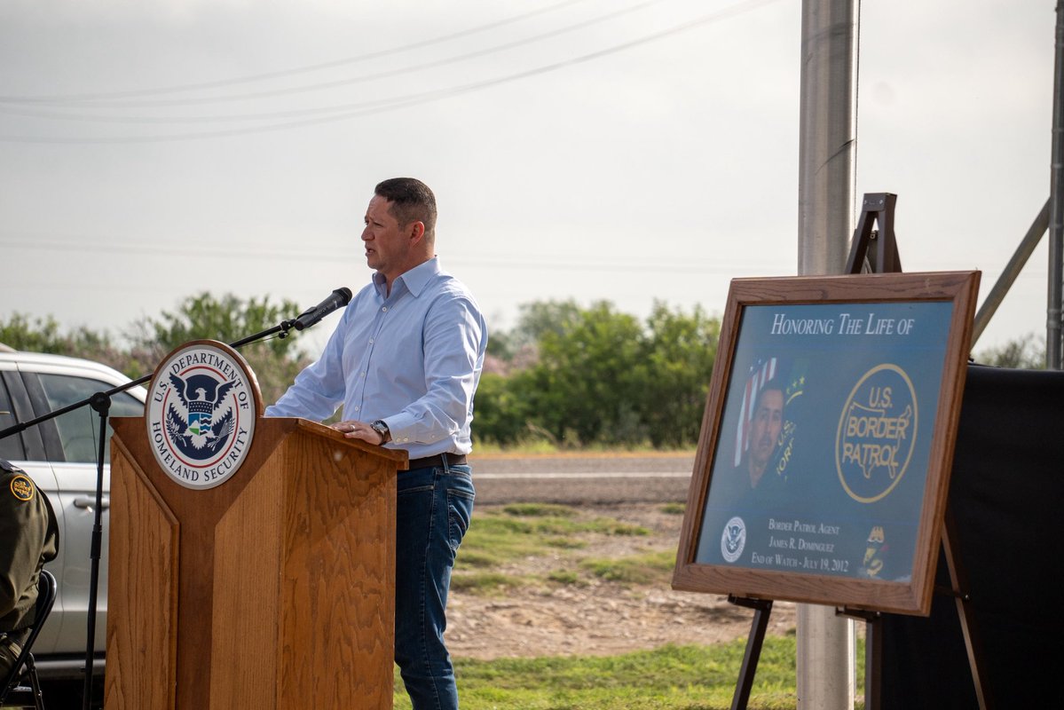 RepTonyGonzales's tweet image. Last year, my bill to rename the Uvalde Border Patrol Checkpoint after Agent James Dominguez was signed into law. Agent Dominguez tragically passed away in the line of duty in 2012.
Grateful to commemorate the renaming of the Uvalde Border Patrol Checkpoint in his honor this…