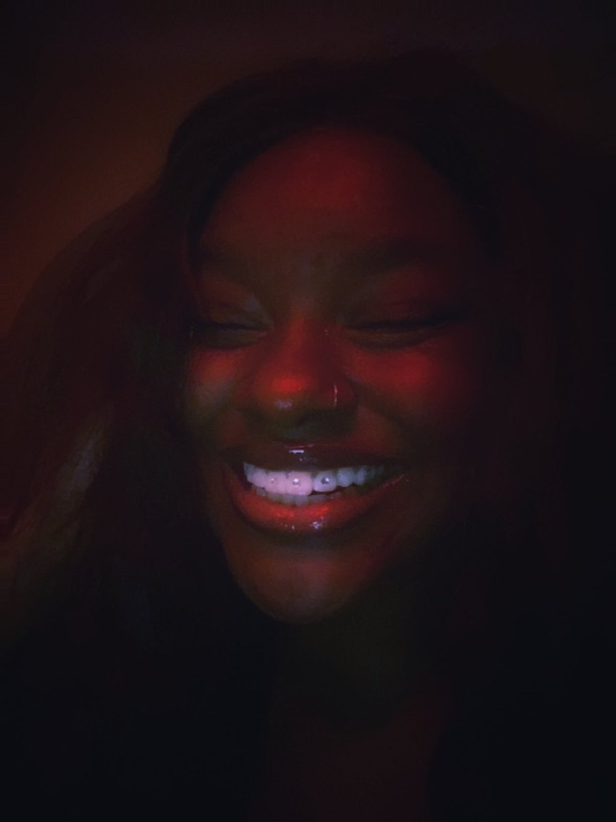 debauraaa's tweet image. Just me and my teeth against the world😂💕