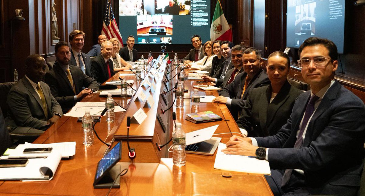 r_velascoa's tweet image. Constructiva reunión ayer en @EPA para avanzar en soluciones para la problemática del saneamiento del río Tijuana.