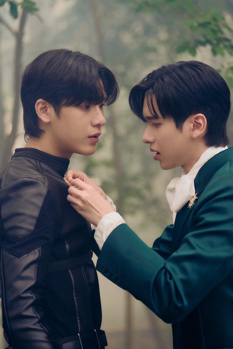 แก๊งเด็กๆพวกเราเข้มแข็งนะครับ รุ่นใหญ่ชิงบัลลังก์กันน่ากลัวมาก เรามีกันอยู่แค่นี้น้า🥹🫂

ROYAL ROUND TWO
#TheNextPrinceEP12