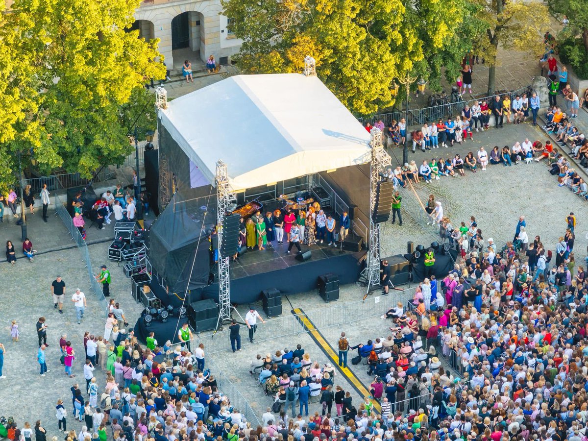 trzaskowski_'s tweet image. Starówka świętuje swoje 72. urodziny! Jesteście?
