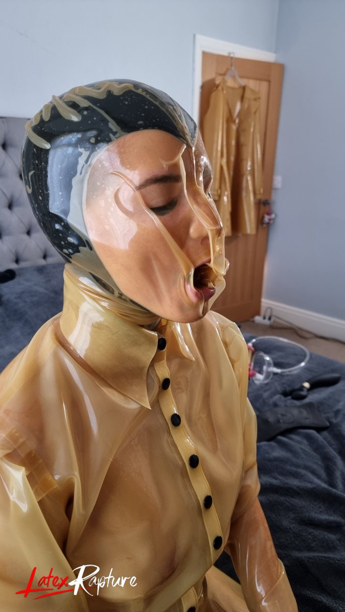 NextLevelLR's tweet photo. So pretty.........
In or out?  😈
https://t.co/UkcPR0xWSm

#latex #breathless #Breathtaking #breathless https://t.co/lwhV0DMVvY