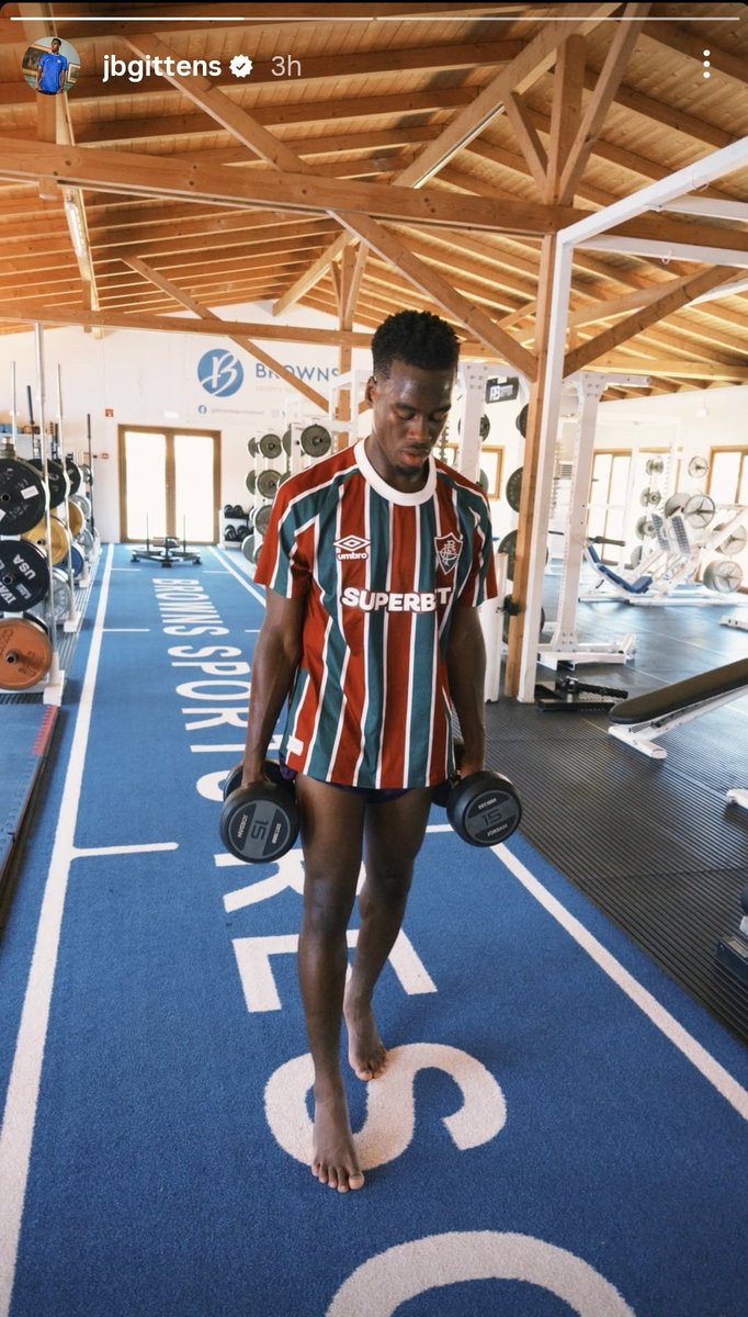 CescyTime's tweet photo. New Chelsea signing Jamie Gittens wearing a Fluminense kit. You love to see it 🇭🇺🫱🏼‍🫲🏽🔵 https://t.co/xDlDyWaDfu