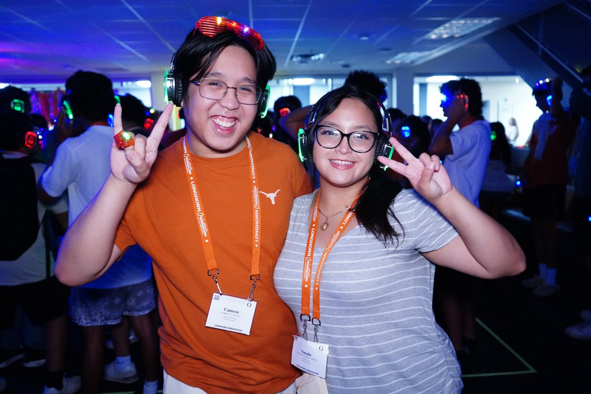 UTorientation's tweet image. This week, we wrapped up our final May/June/July session of freshman Longhorn Orientation. 🎉Congratulations to #UT29 for registering for your first term of classes. Session 7 highlights are now live on our Facebook. See y'all in the Fall! 🤘