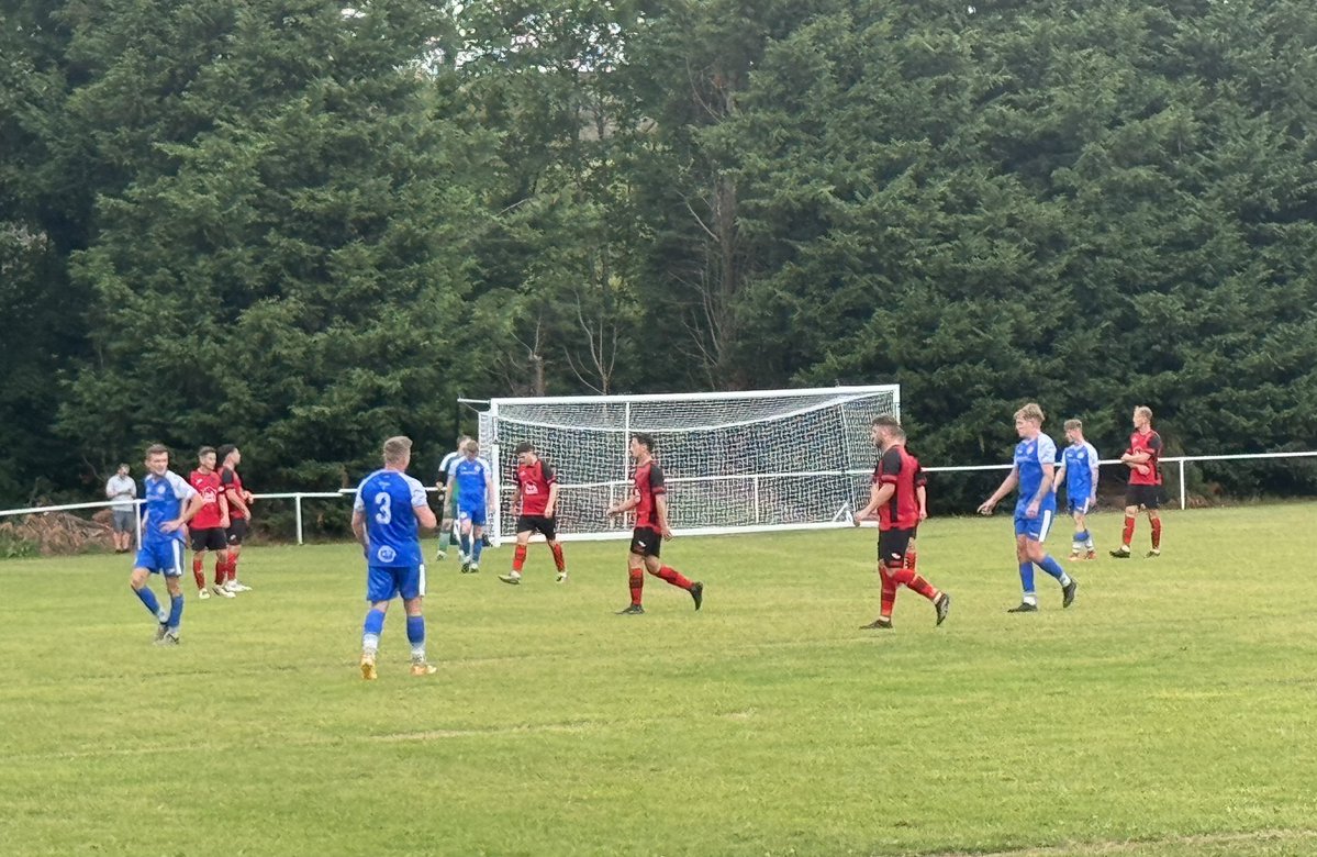 NickTorfaen's tweet image. Good 2-0 opening win to start the @ArdalSouthern League season for @blaenavonblues.
Well done to @UndyAFC who kept going and never gave up.