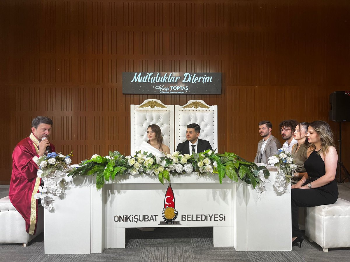 akgnconikisubat's tweet photo. İlçe Gençlik Kolları Başkanımız Mehmet Onur Gürbüz ile birlikte Yönetim Kurulu Üyemiz Selim Kişi ve Esra Balık’ın nikah merasimine katıldık.

Çiftimize Mutluluklar diliyoruz💐 https://t.co/Lg26IwlzN2