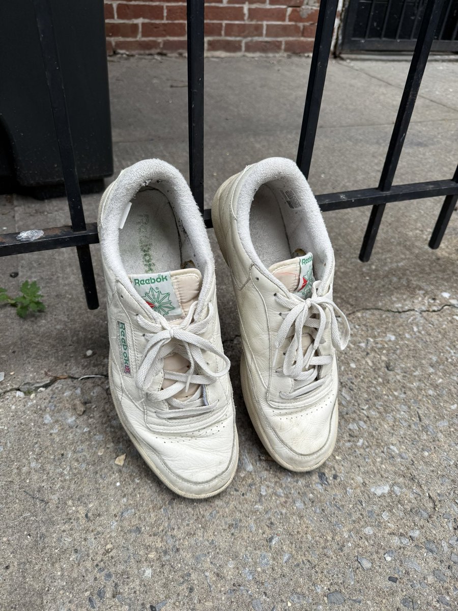phantom_threadz's tweet image. Free size 14s, very worn
