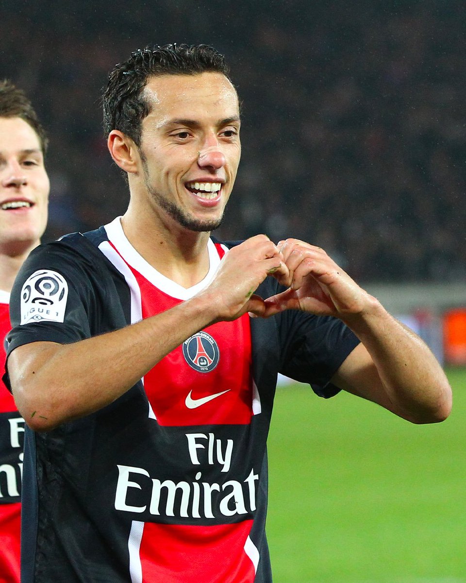PSG_espanol's tweet image. ¡Feliz cumpleaños, Nenê! 🥳
Hoy cumple 4️⃣4️⃣ años el brasileño que dejó su huella en el Paris Saint-Germain 🎉🇧🇷