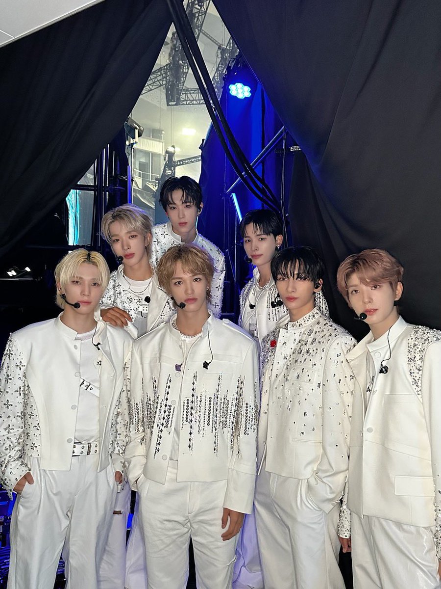 2025/7/19

NEXZ LIVE TOUR 2025 
“One Bite”
日本武道館公演 DAY2

デビューからこの一年で大きく成長したNEXZを歴史ある日本武道館で観れたことは誇りだしこれから先も癒しでしかないです✨幸せをありがとう♡この2日間の余韻からまだ抜けれそうにない♡

#NEXZ  #Tomoya  #トモヤ
#日本武道館