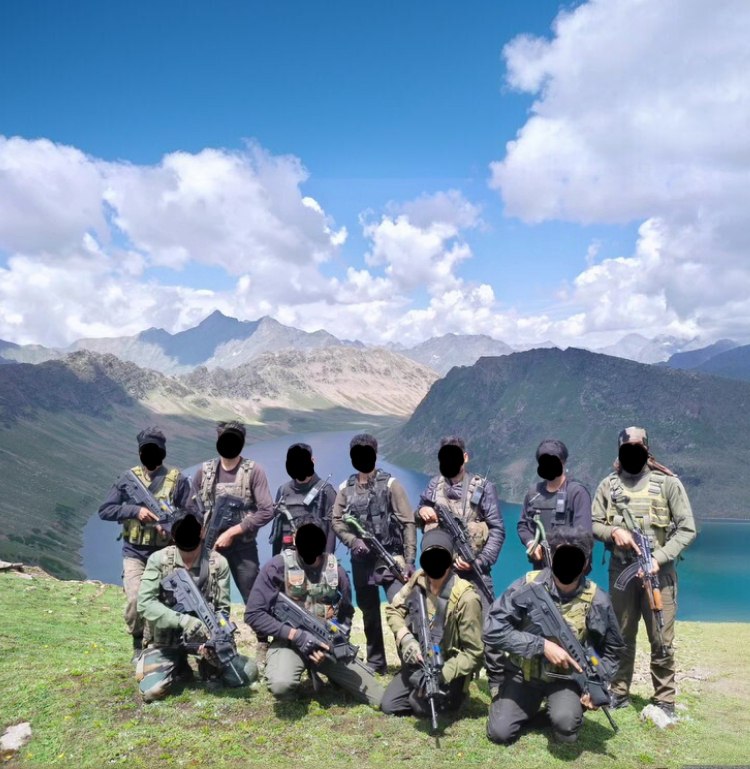 mike_alpa10's tweet image. Brotherhood never forgotten ✊
.
.
Join telegram for Special forces content
t.me/mike_alpha10