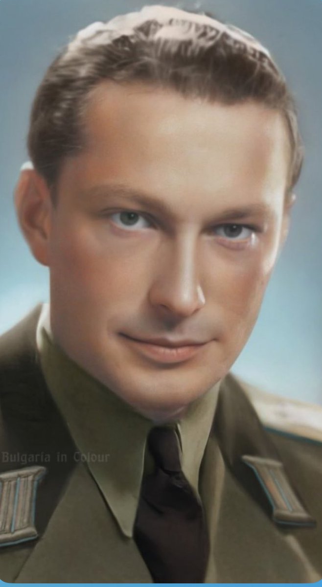 Един български герой е роден на днешната дата. Авиобазата ни трябва да носи неговото име! Вечна памет!