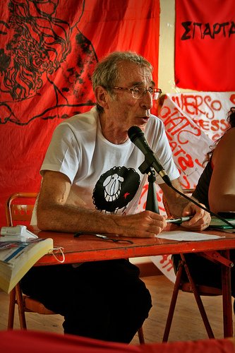 alanigolanski's tweet image. L'histoire nous mord la nuque (History is snapping at the napes of our necks).
-- Daniel Bensaïd (1968)
